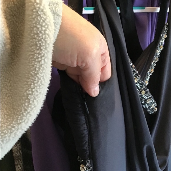 NWOT BETSY & ADAM EVENING GOWN EMBELLISHED SIZE 4 - Picture 5 of 12